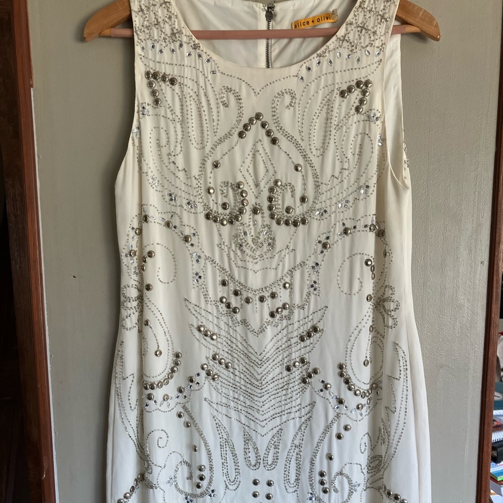 Alice & Olivia White Silk Beaded Sheath Dress Back Exposed Zip